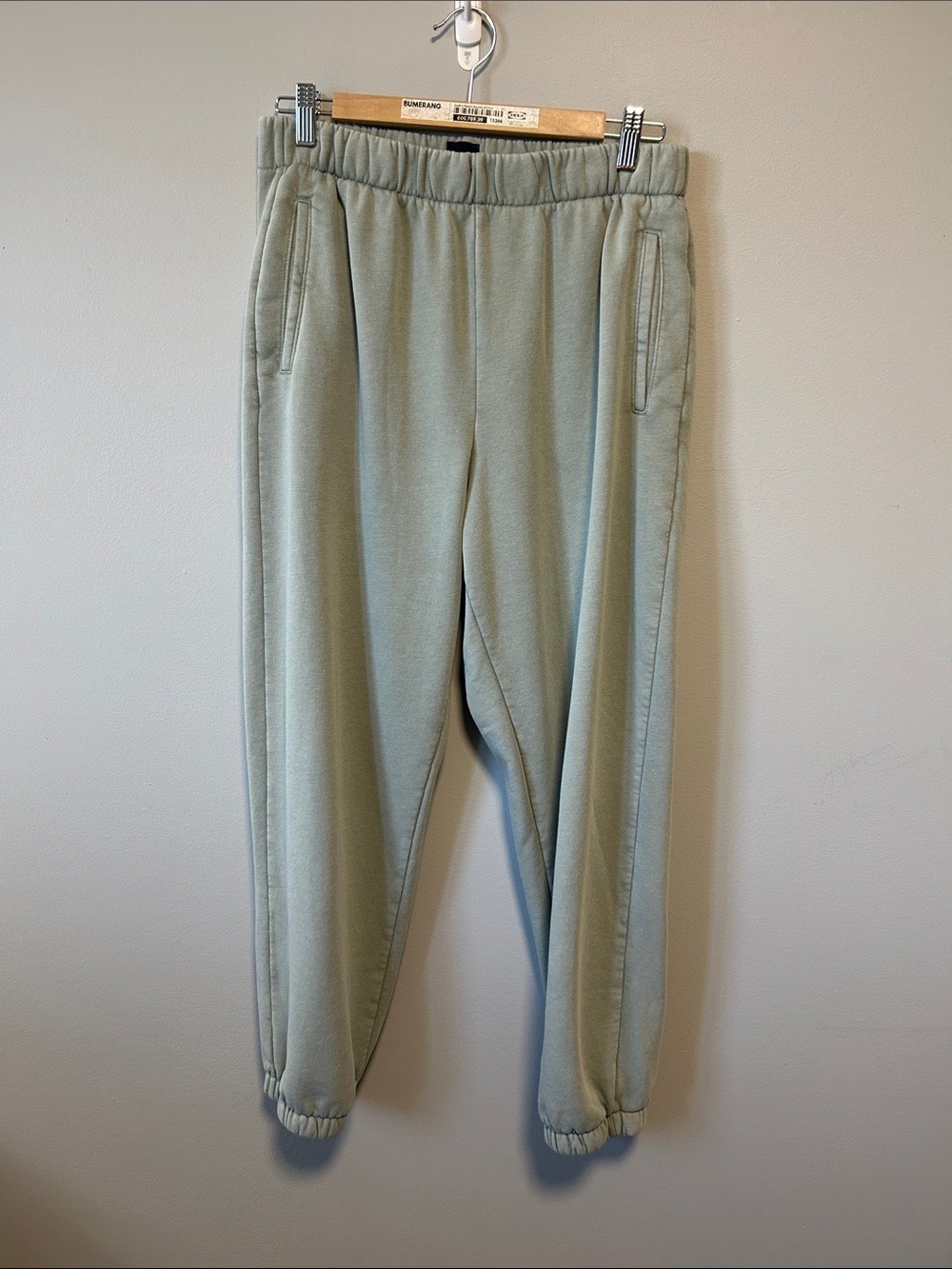 Gap Crewneck Sweatshirt and Joggers Set - Picture 2 of 14